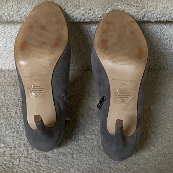 MARC FISHER SHOES/MARC FISHER ANKLE HEEL BOOTS/ SERINITY/GRAY/SIZE 7.5 M/EUC - Picture 4 of 6